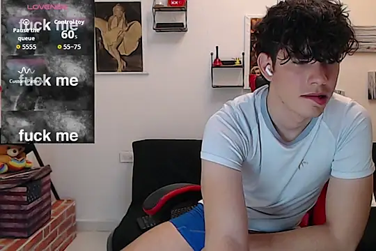 Snapshot of Angelo-cianuro- chatting on November 13, 11:03 pm Angelo-cianuro- online show from November 13, 11:03 pm