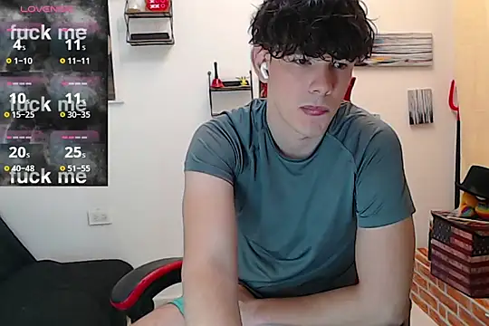 Snapshot of Angelo-cianuro- chatting on November 30, 11:20 pm Angelo-cianuro- online show from November 30, 11:20 pm