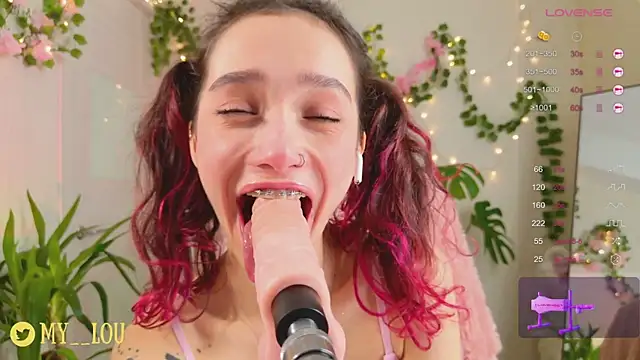 Snapshot of MyLou_ chatting on January 27, 6:52 pm MyLou online show from January 27, 6:52 pm