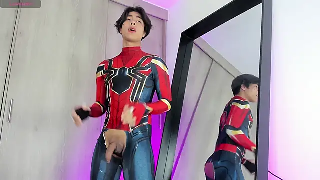 Snapshot of teemotwink chatting on December 13, 11:02 am teemotwink online show from December 13, 11:02 am