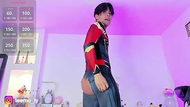 Snapshot of teemotwink chatting on February 24, 9:41 pm teemotwink online show from February 24, 9:41 pm