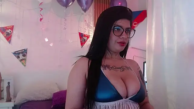 evelingjoyy online show from July 12, 9:50 pm