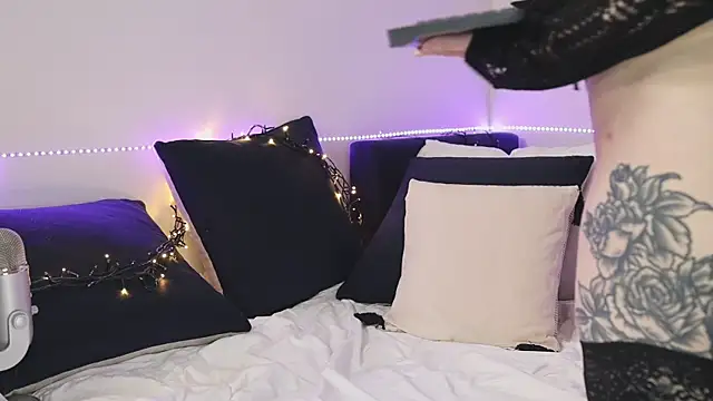 LikaBerry1 online show from January 13, 12:30 am