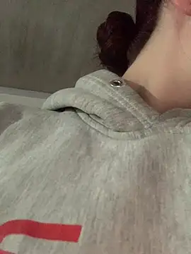 Snapshot of angel_natural chatting on January 9, 12:57 am angel natural online show from January 9, 12:57 am