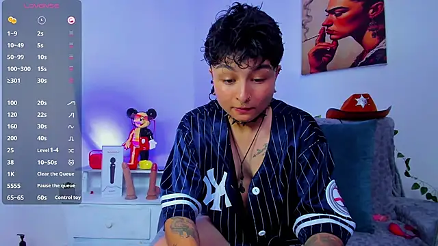 Snapshot of ZuryRamirez_ chatting on January 31, 6:47 pm ZuryRamirez  online show from January 31, 6:47 pm