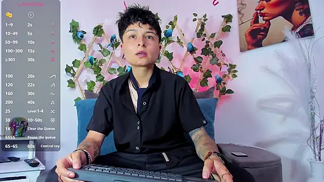 Snapshot of ZuryRamirez_ chatting on February 14, 7:44 pm ZuryRamirez  online show from February 14, 7:44 pm