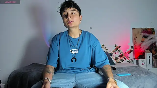 Snapshot of ZuryRamirez_ chatting on March 2, 11:31 pm ZuryRamirez  online show from March 2, 11:31 pm
