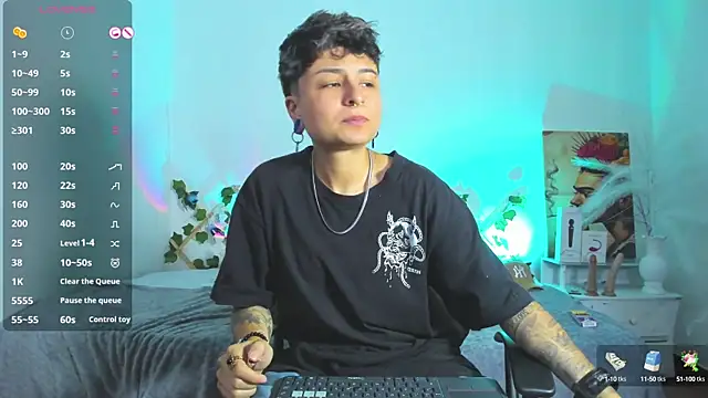 Snapshot of ZuryRamirez_ chatting on March 8, 7:31 pm ZuryRamirez  online show from March 8, 7:31 pm