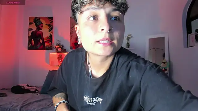 Snapshot of ZuryRamirez_ chatting on November 23, 8:08 pm ZuryRamirez online show from November 23, 8:08 pm