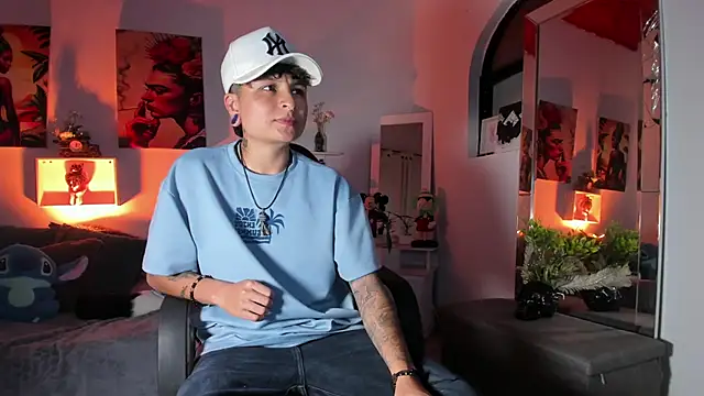 Snapshot of ZuryRamirez_ chatting on November 27, 8:33 pm ZuryRamirez online show from November 27, 8:33 pm