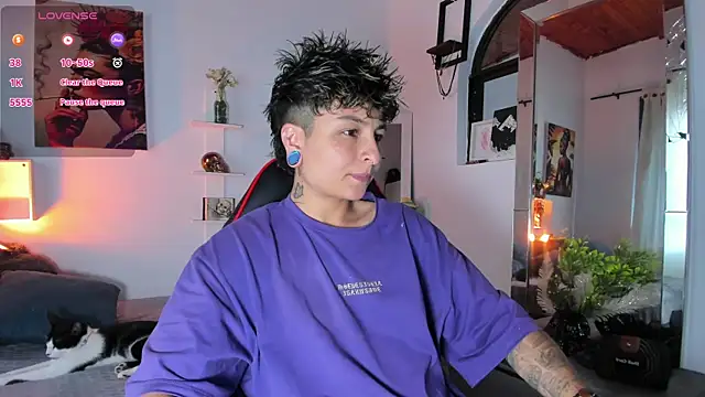 Snapshot of ZuryRamirez_ chatting on December 1, 8:14 pm ZuryRamirez online show from December 1, 8:14 pm