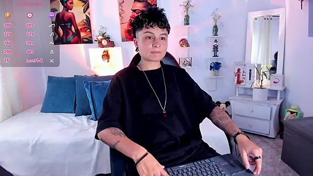 Snapshot of ZuryRamirez_ chatting on December 18, 8:48 pm ZuryRamirez online show from December 18, 8:48 pm