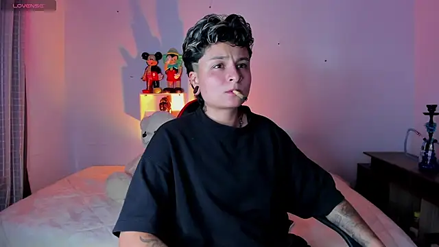 Snapshot of ZuryRamirez_ chatting on May 21, 8:38 pm ZuryRamirez online show from May 21, 8:38 pm