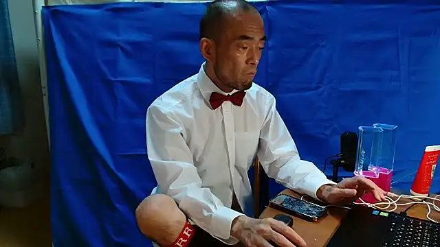 Snapshot of heita_omori chatting on October 7, 1:19 pm heita omori online show from October 7, 1:19 pm