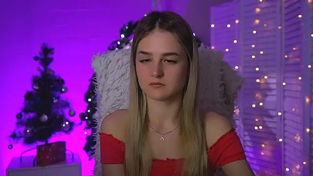 Snapshot of DeboraLarson chatting on December 21, 3:13 am DeboraLarson online show from December 21, 3:13 am