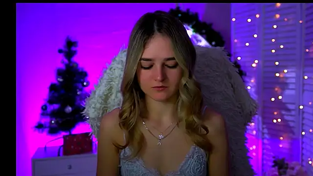 Snapshot of DeboraLarson chatting on January 9, 3:20 am DeboraLarson online show from January 9, 3:20 am