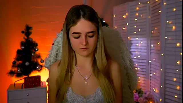 Snapshot of DeboraLarson chatting on January 13, 3:45 am DeboraLarson online show from January 13, 3:45 am