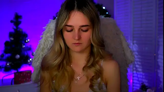 Snapshot of DeboraLarson chatting on January 16, 3:43 am DeboraLarson online show from January 16, 3:43 am