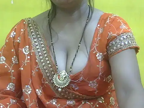 HOT-SEEMAA online show from June 7, 8:12 pm