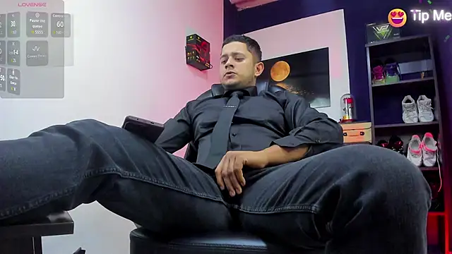 Snapshot of Marcos_garcias chatting on June 30, 10:05 am Marcos garcias online show from June 30, 10:05 am