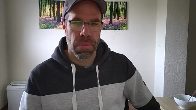 Snapshot of Harry_Boldt chatting on October 21, 9:32 am Harry Boldt online show from October 21, 9:32 am