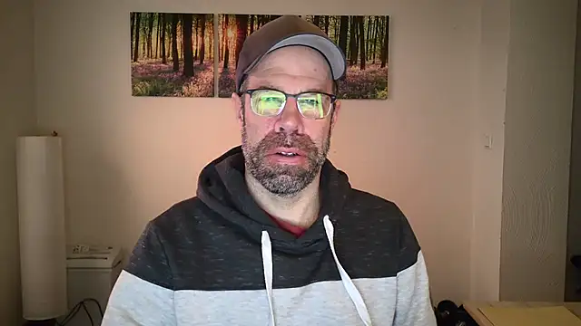 Snapshot of Harry_Boldt chatting on December 2, 7:14 am Harry Boldt online show from December 2, 7:14 am