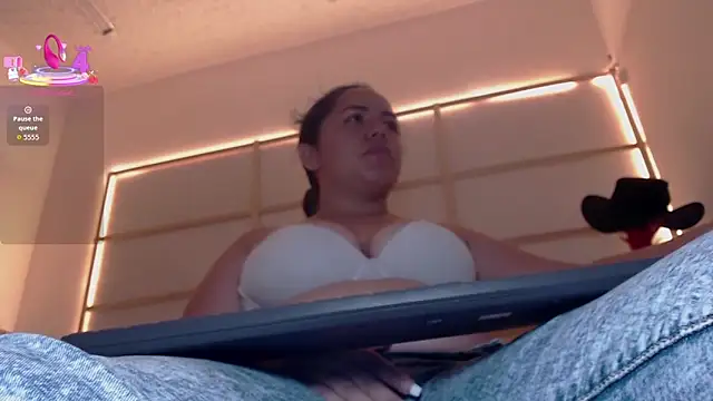 candiapole online show from September 24, 6:00 pm