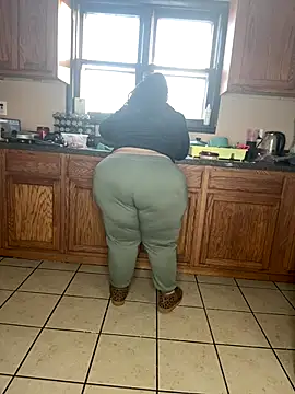 tillymarie34 online show from December 14, 9:41 pm