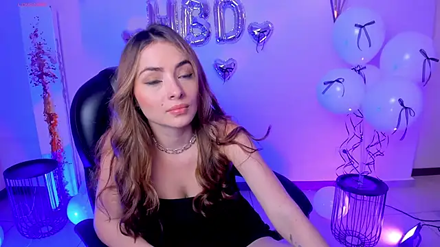 StacyWoods online show from March 1, 4:22 pm