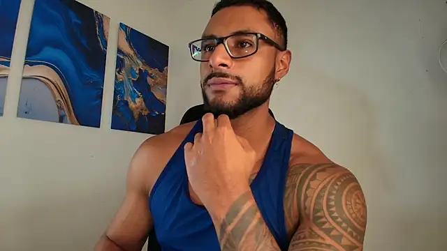 LiamGarcia1 online show from February 11, 4:56 pm