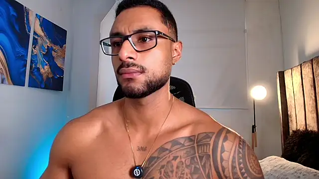 LiamGarcia1 online show from April 29, 2:21 pm