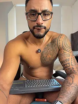 LiamGarcia1 online show from June 16, 2:52 pm