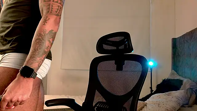 LiamGarcia1 online show from June 17, 2:18 pm