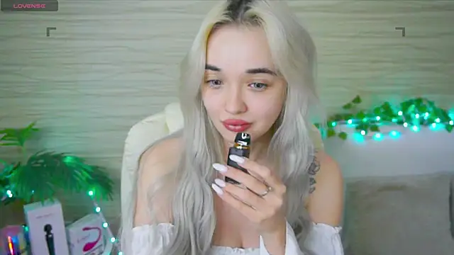 Ashley S online show from February 28, 2:09 am