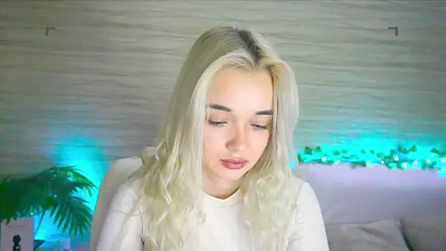 Ashley S online show from September 15, 10:10 pm