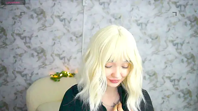 Ashley S online show from June 7, 10:13 pm