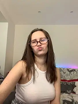 HotCaramellsTV online show from December 5, 9:06 am