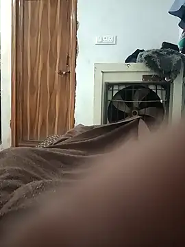 pintuS40 online show from October 19, 2:12 am