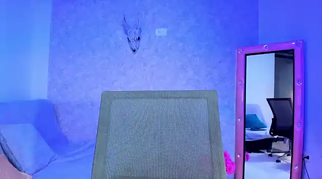 Snapshot of Kerverr_ chatting on December 28, 3:58 am Kerverr  online show from December 28, 3:58 am