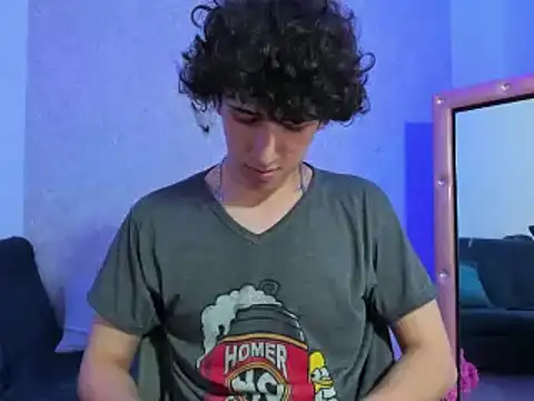 Snapshot of Kerverr_ chatting on January 8, 12:17 am Kerverr  online show from January 8, 12:17 am