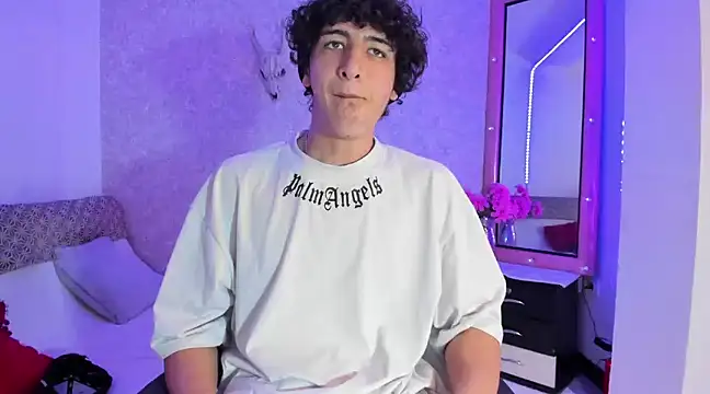 Snapshot of Kerverr_ chatting on January 16, 10:34 pm Kerverr  online show from January 16, 10:34 pm