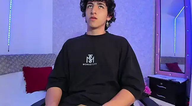 Snapshot of Kerverr_ chatting on January 23, 1:30 am Kerverr  online show from January 23, 1:30 am