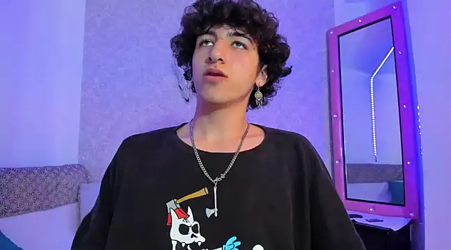 Snapshot of Kerverr_ chatting on January 24, 10:51 pm Kerverr  online show from January 24, 10:51 pm