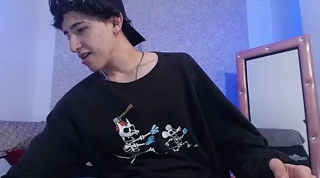 Snapshot of Kerverr_ chatting on February 17, 4:48 pm Kerverr  online show from February 17, 4:48 pm