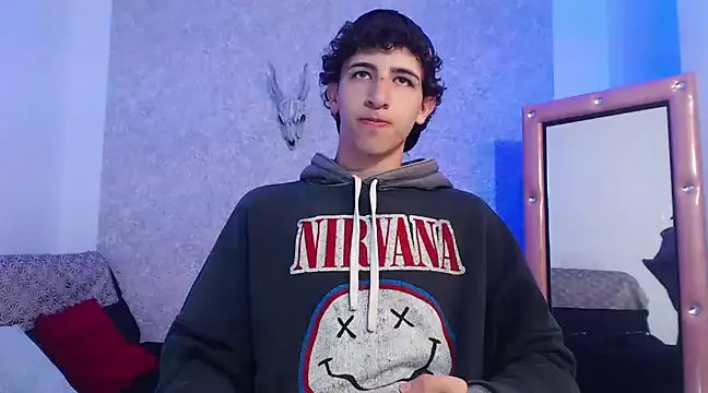 Snapshot of Kerverr_ chatting on February 20, 1:40 pm Kerverr  online show from February 20, 1:40 pm