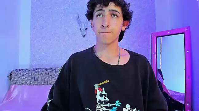 Snapshot of Kerverr_ chatting on March 10, 2:50 am Kerverr  online show from March 10, 2:50 am