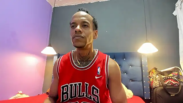 Salomon koude online show from February 3, 8:47 pm