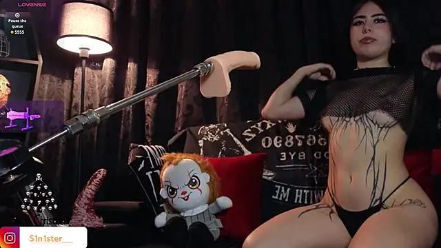 Snapshot of Melanie_Nyx chatting on December 16, 1:54 am Melanie Nyx online show from December 16, 1:54 am