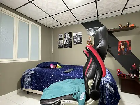 Snapshot of marcel_crawford96 chatting on October 23, 2:27 pm marcel crawford96 online show from October 23, 2:27 pm