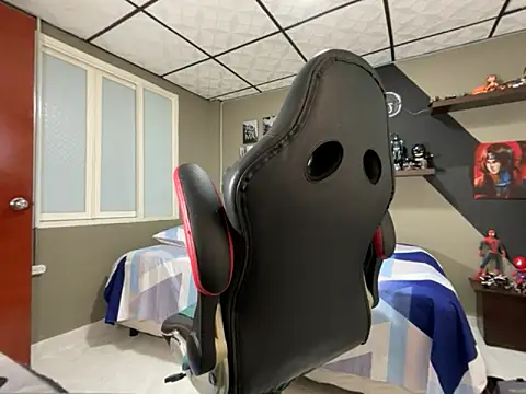 Snapshot of marcel_crawford96 chatting on November 26, 1:45 pm marcel crawford96 online show from November 26, 1:45 pm